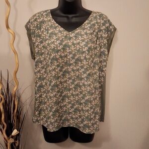 🎽Papermoon cap sleeve blouse Size Small